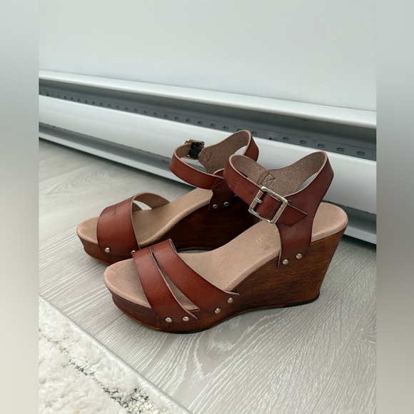 Aldo Genuine Leather Wedge Sandals - Picture 2 of 6